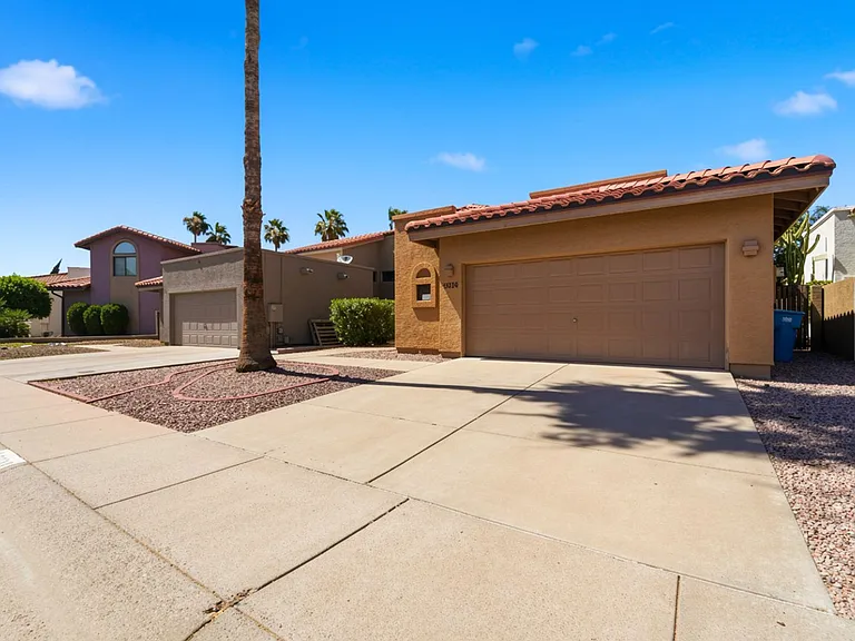 5924 E Aire Libre Ln — Photo 3