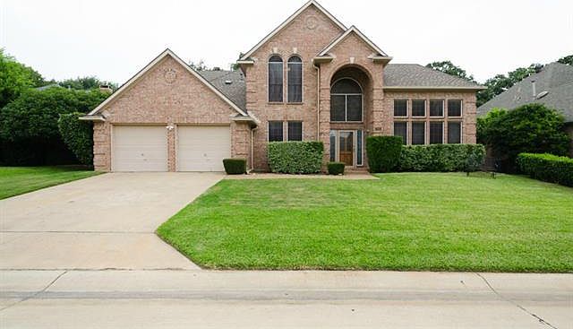 1st image of 806 Woodside Ct