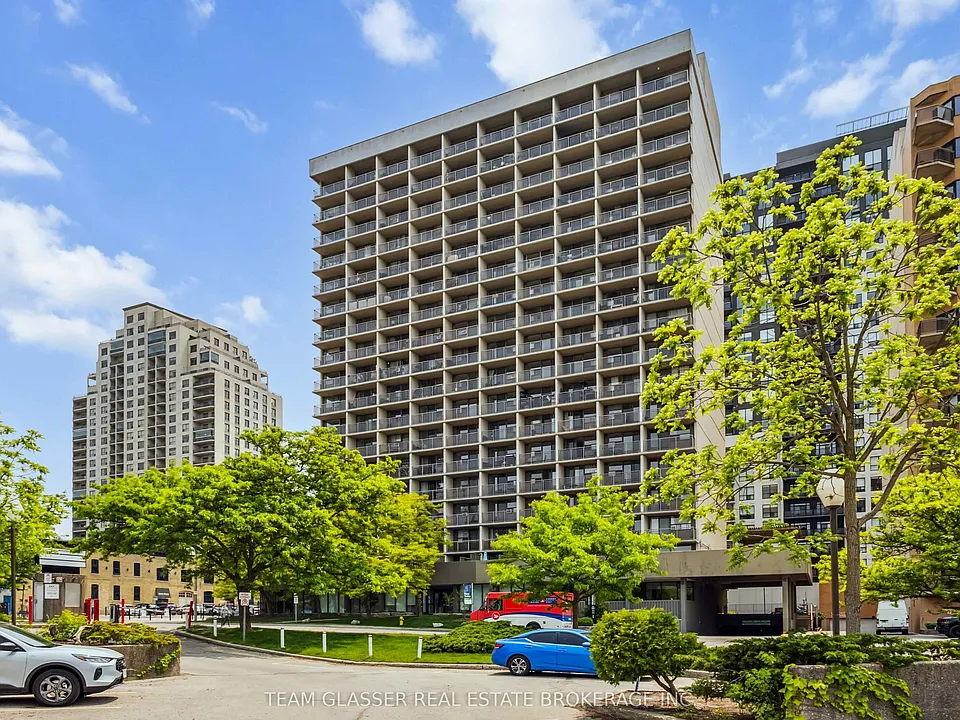 21 King St #1201