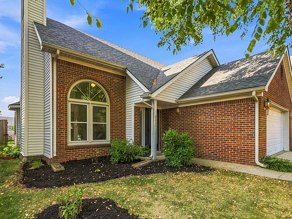 2nd image of 613 Twin Pines Way