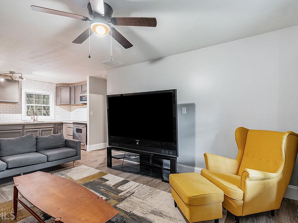 1st image of 2167 Dresden Parc Cir NE Unit B