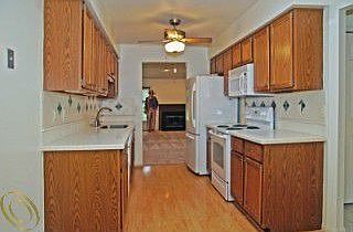 4th image of 14152 Meadow Hill Ln #14