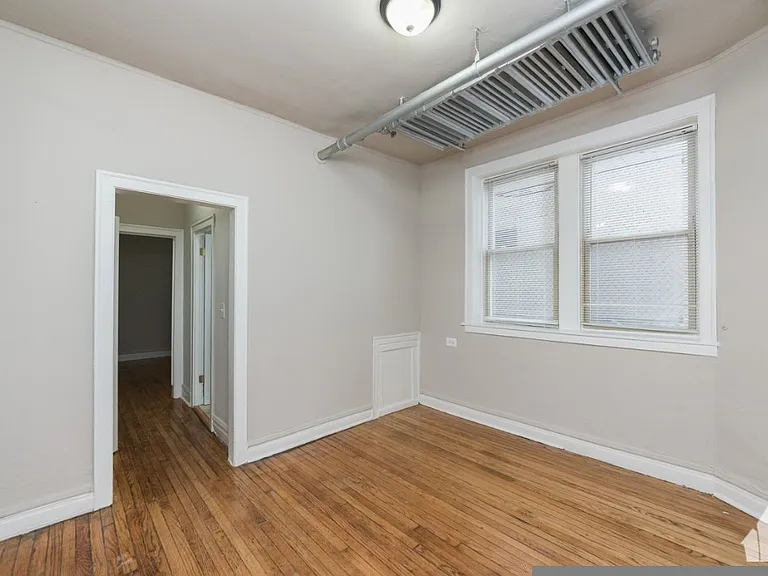 4255 W Addison St #3 — Photo 5