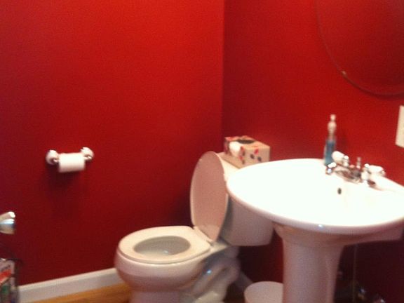 First floor 1/2 bath