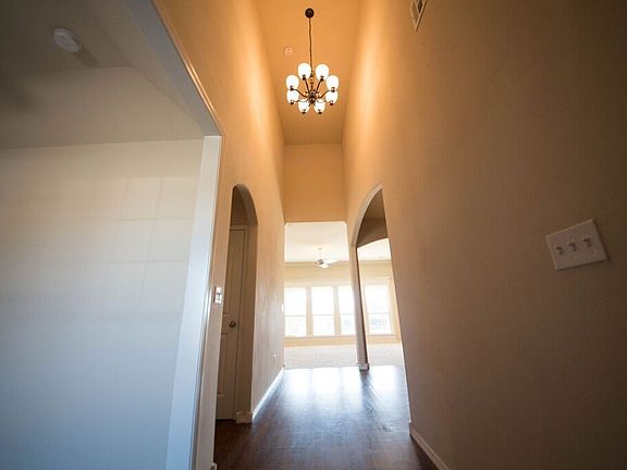 Vaulted entryway