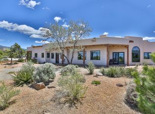 1103 Juniper Rd, Taos, NM 87571