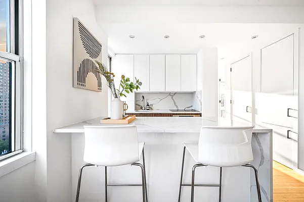 Sold by Compass | media 1