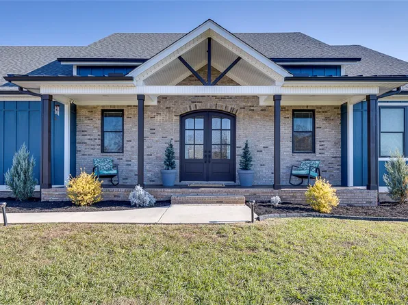 28 Finley Rd, Belton, SC 29627