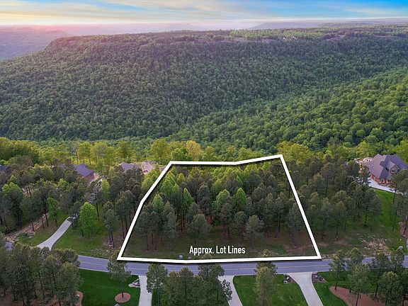 3rd image of 875 Cumberland Cir