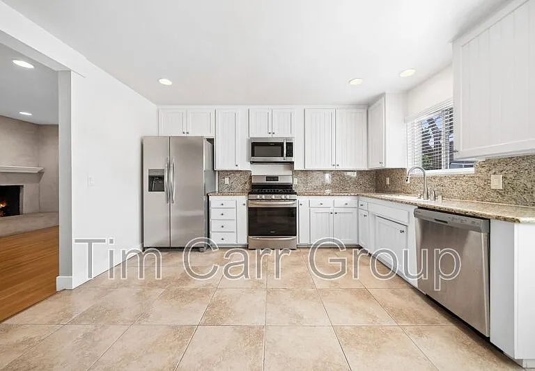 533 Saint Andrews Rd — Photo 5