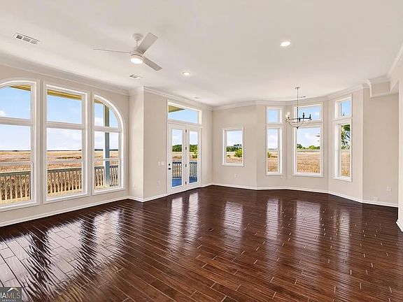 2nd image of 17 Hidden Pointe Dr