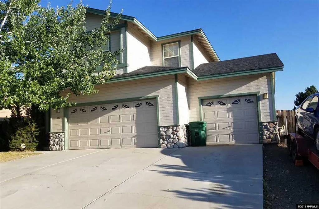 841 W Golden Valley Rd photo 1