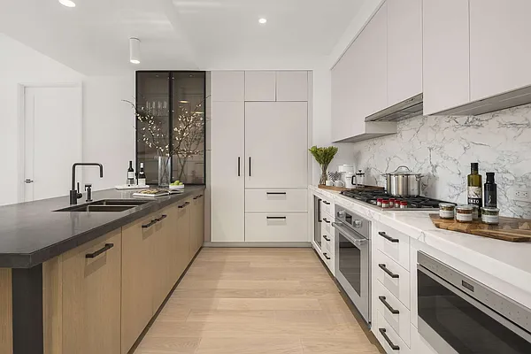 Rented by Niche Real Estate and Marketing LLC | media 51