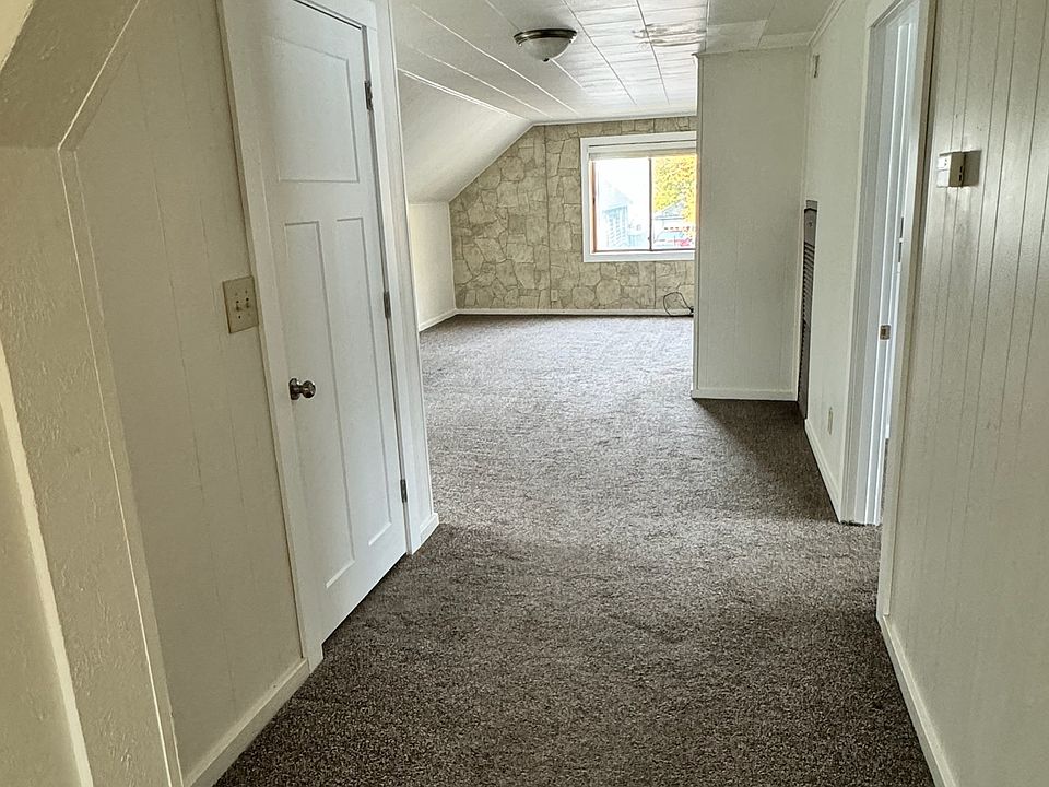 608 N 19th St Escanaba MI Zillow