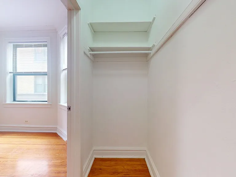 5415 S. Woodlawn Avenue — Photo 96