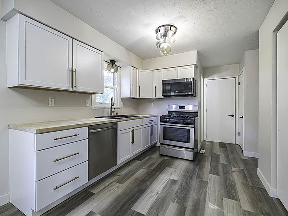 2nd image of 5425 Westgate Dr