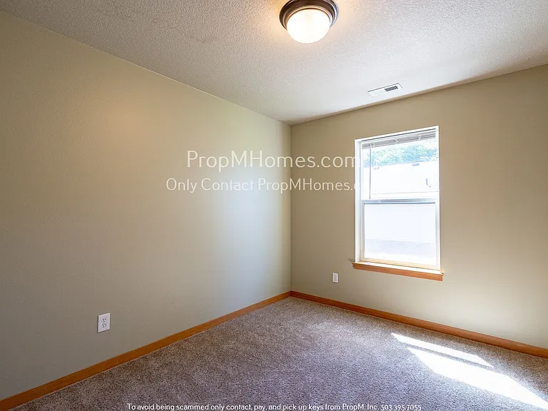 2611 SE 105th Ave — Photo 10