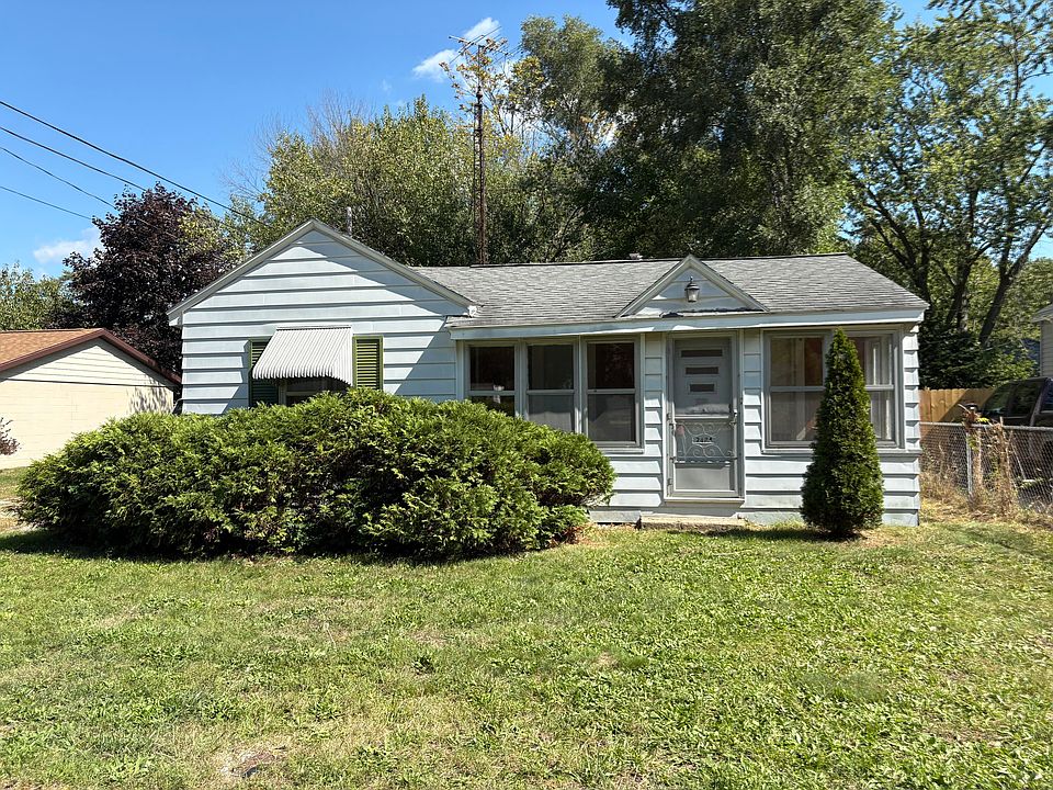 1st image of 2484 Lincoln St
