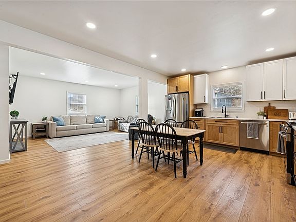 3rd image of 1868 Millerstown Rd