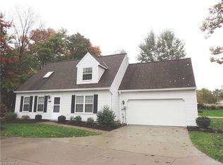 2210 Heather Ln, Twinsburg, OH 44087