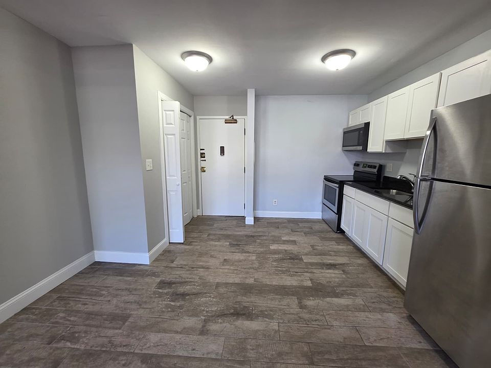 1st image of 156 Bull Hill Ln #6B