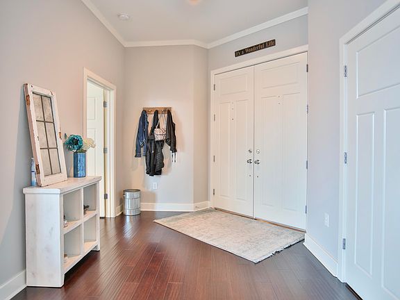 4th image of 324 E Main St Unit 501