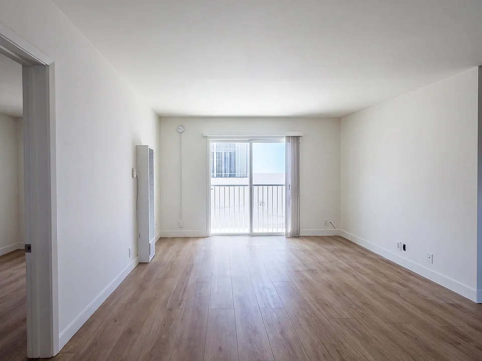 474 Sherman Ave #6