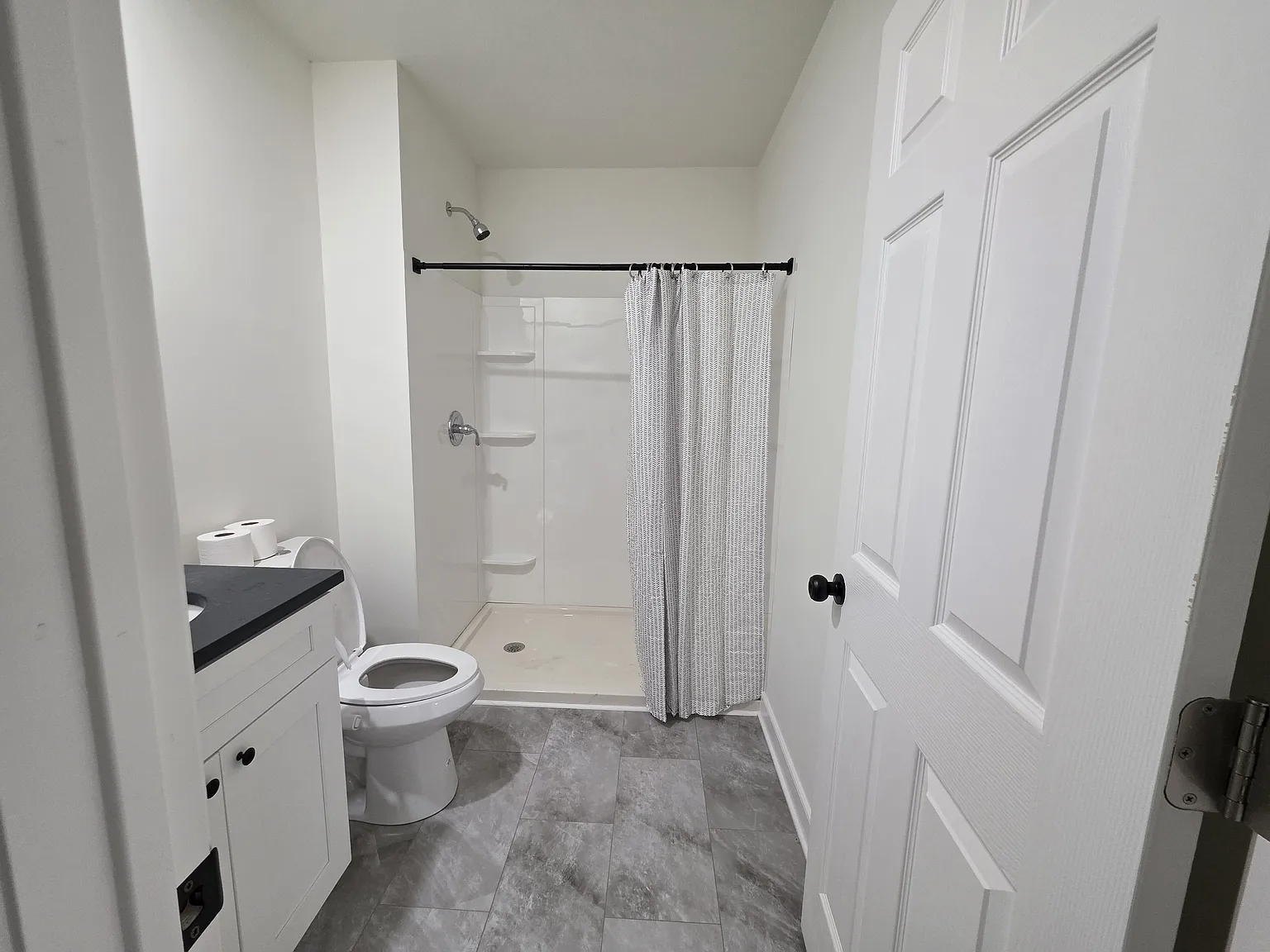 3 bed, 1100 sqft, $2,600 — Photo 4