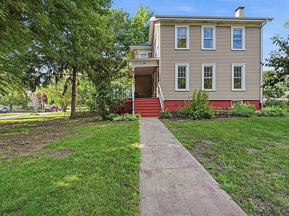 3rd image of 300 E Cypress St