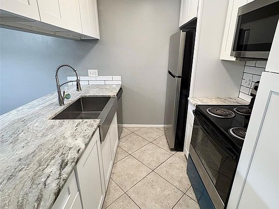 2nd image of 3015 Walnut Bend Ln APT 13