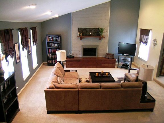 3rd image of 1806 Lewis Dr