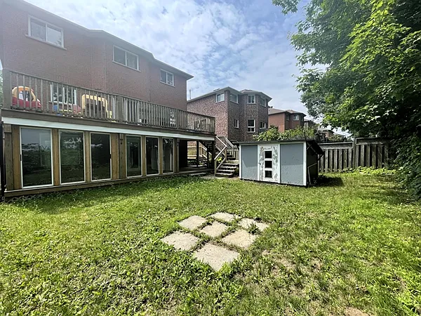 302 Livingstone St W #B — Photo 26