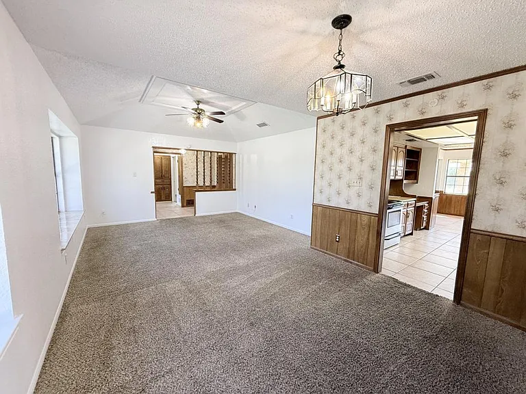 2315 E Highway 190 — Photo 11