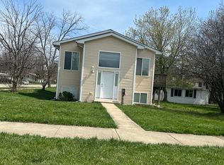2401 Galilee Ave, Zion, IL 60099