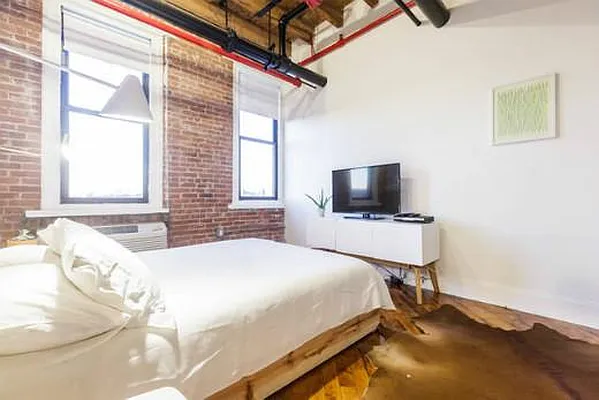 Rented by Dream Space Realty | media 4