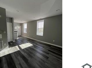 1915 S 8th St #1, Philadelphia, PA 19148
