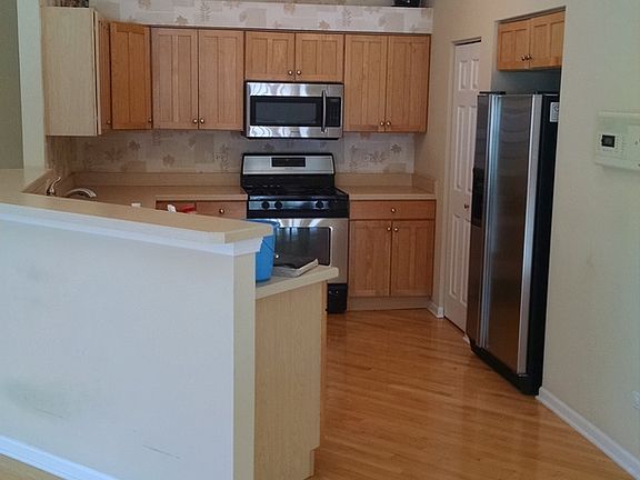 5th image of 1112 N Oakwood Dr