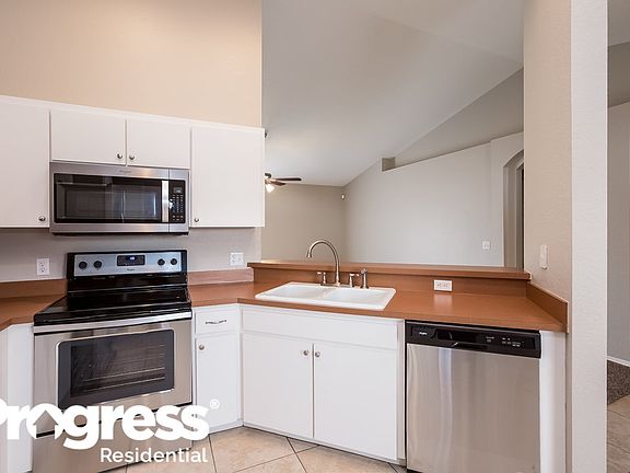 5th image of 8178 Westmont Terrace Dr