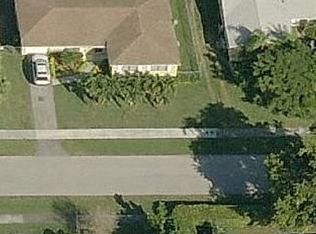 10621 SW 93rd Ter, Miami, FL 33176