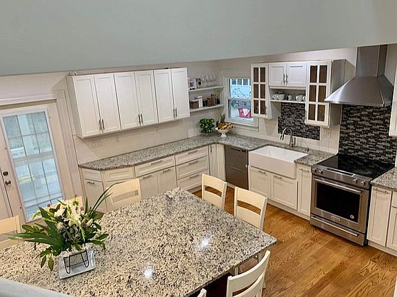 Chef’s dream custom kitchen 