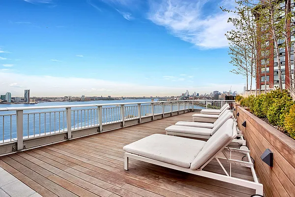 Rented by Compass | media 48