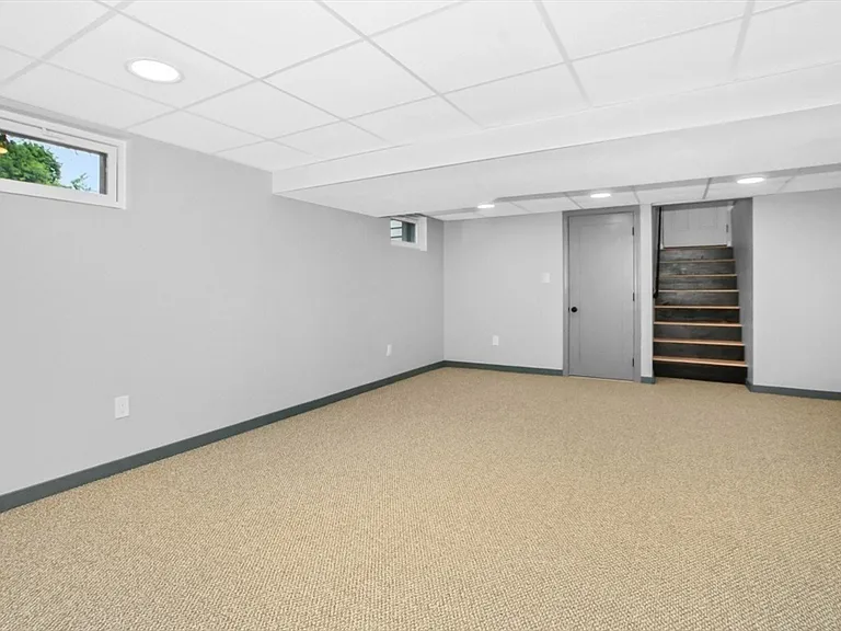 29 Harbor St — Photo 27