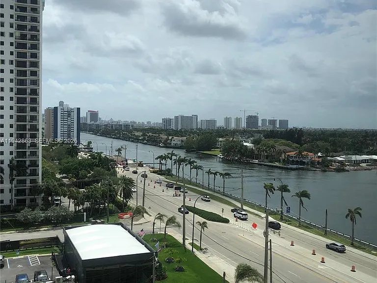 801 S Ocean Dr #1004 — Photo 35