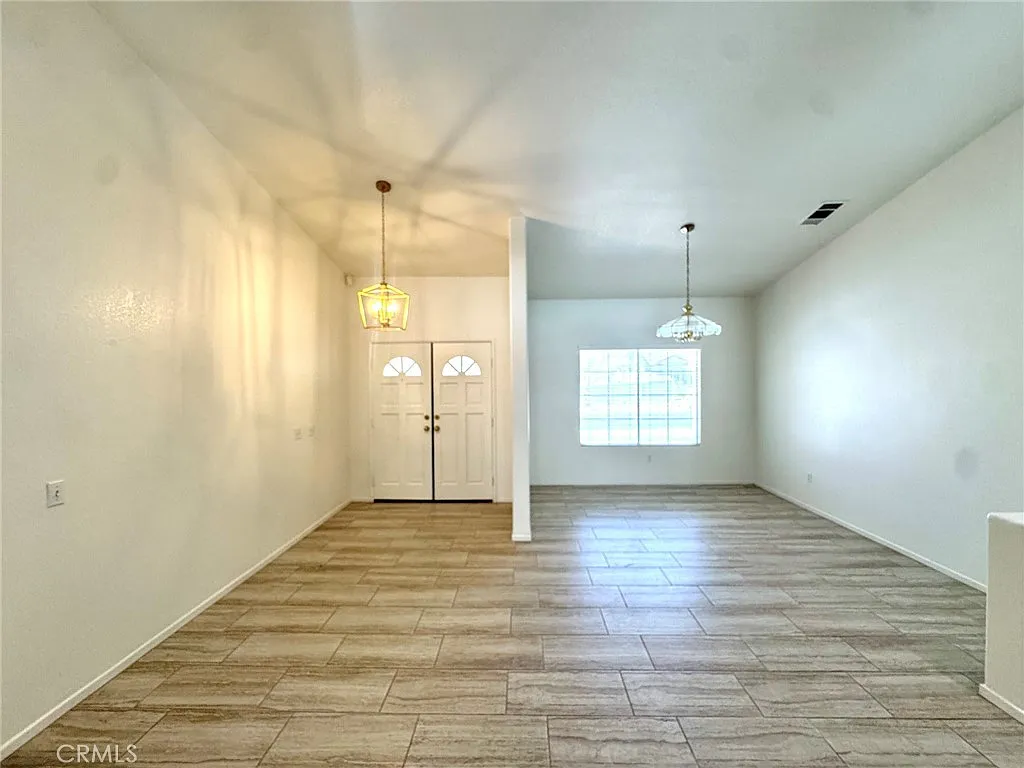 4 bed, 3.5 bath, 3048 sqft, $3,000 — Photo 4