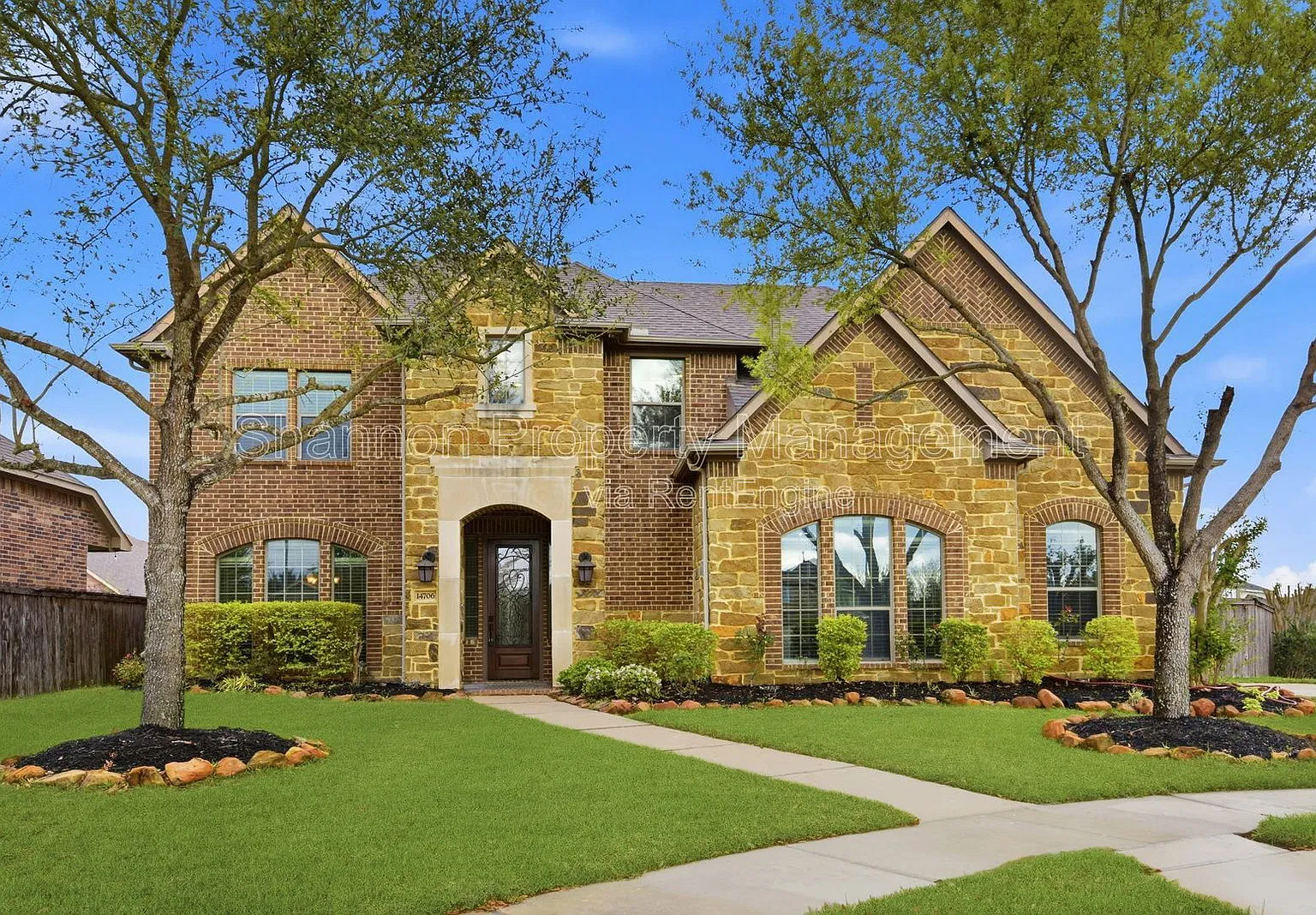 4 bed, 3.5 bath, 3515 sqft, $2,995 — Photo 1