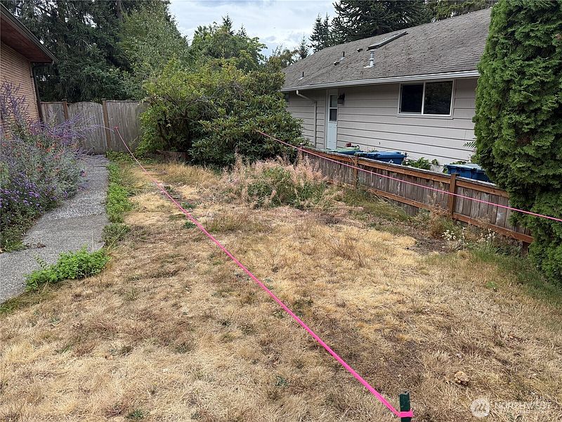 2nd image of 86 xx Holly Lane