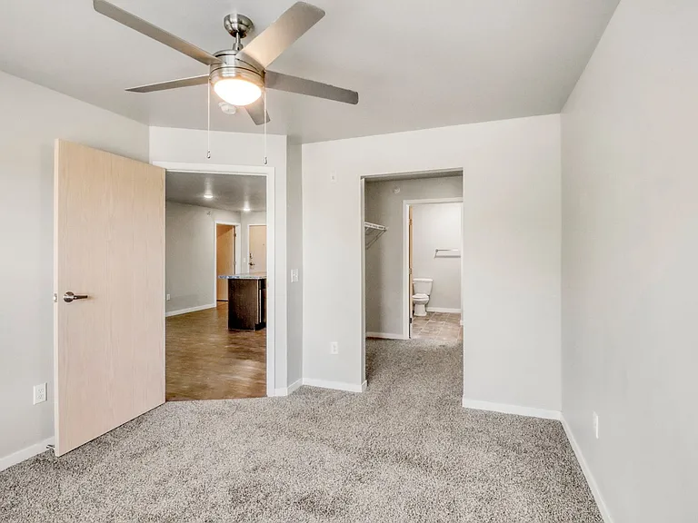 201 E Holmes St #308 — Photo 9