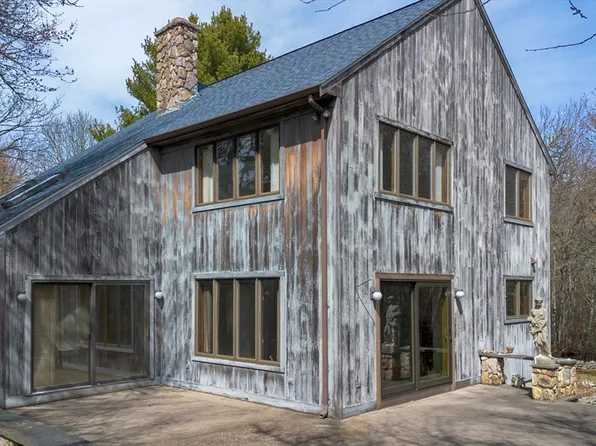 38 Quail Trl, Westport, MA 02790