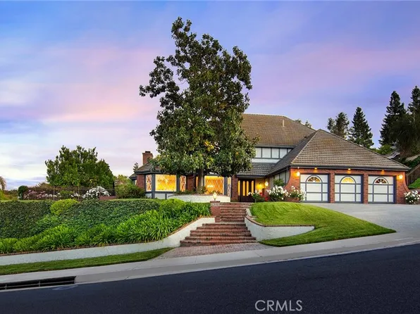 29302 Laro Dr, Agoura Hills, CA 91301