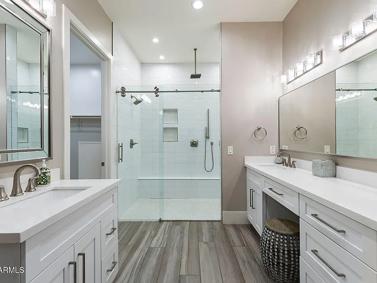 2252 E South Mountain Ave — Photo 24